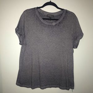 Grey tee